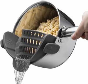 Read more about the article Kitchen Gizmo Snap N’ Strain – Silicone Clip-On Colander, Heat Resistant Drainer for Vegetables and Pasta Noodles, Kitchen Gadgets for Bowl, Pots, and Pans – Essential Home Cooking Tools – Grey